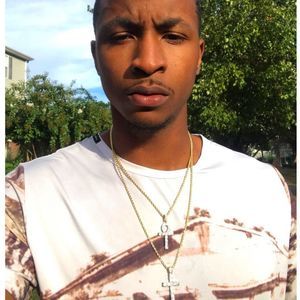 Meet your Posher, Tay