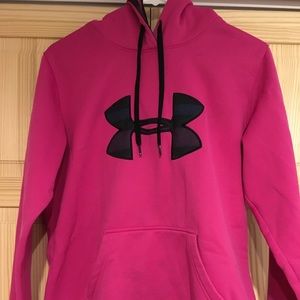 Women's Under Armour sweatshirt