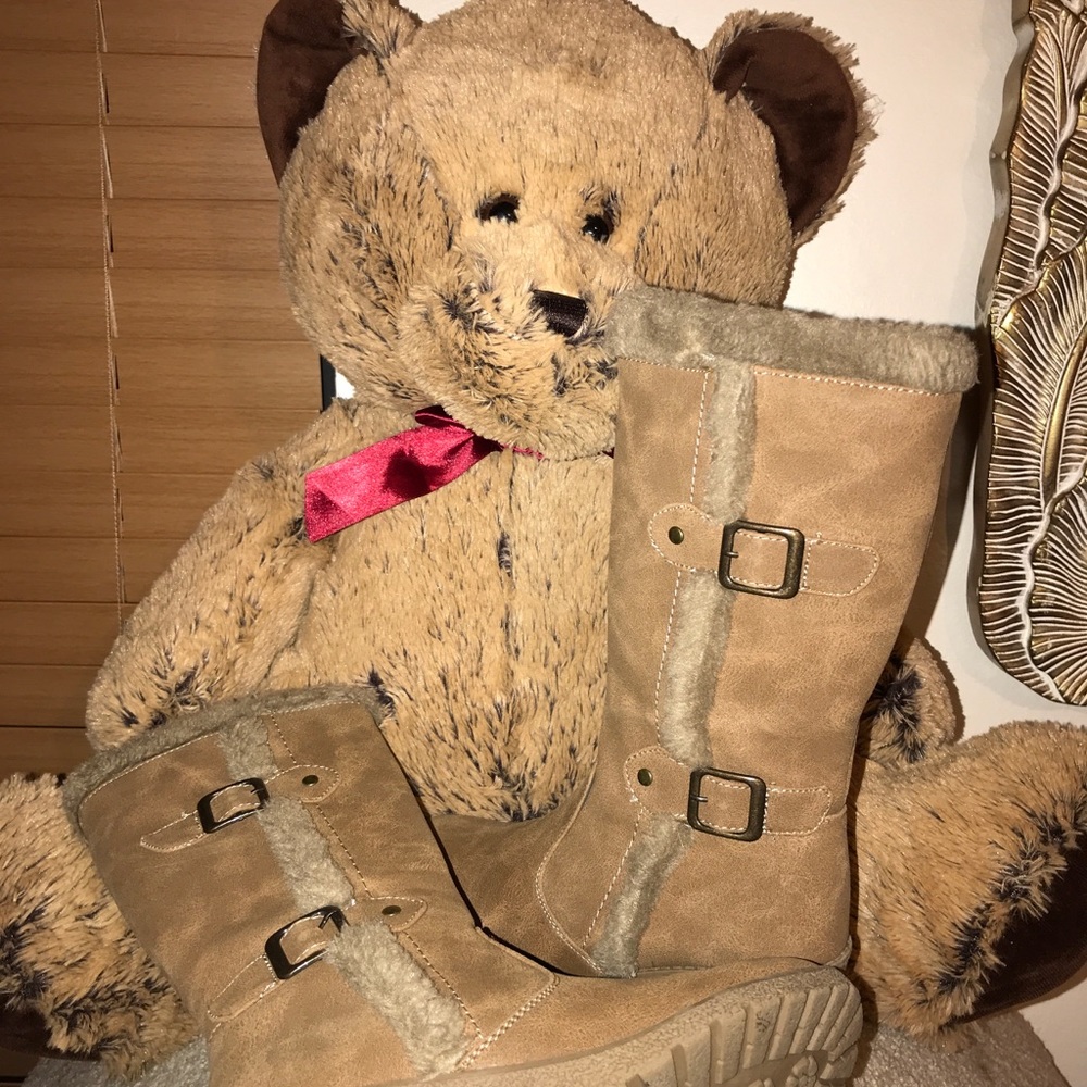 Mid thigh suede brown boots with small wedge heel