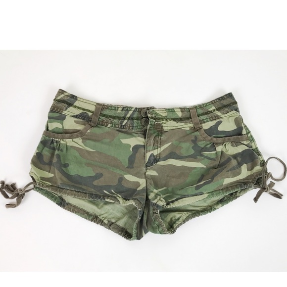 💚 Camouflage Shorts Army Print Lightweight Green - Picture 1 of 7