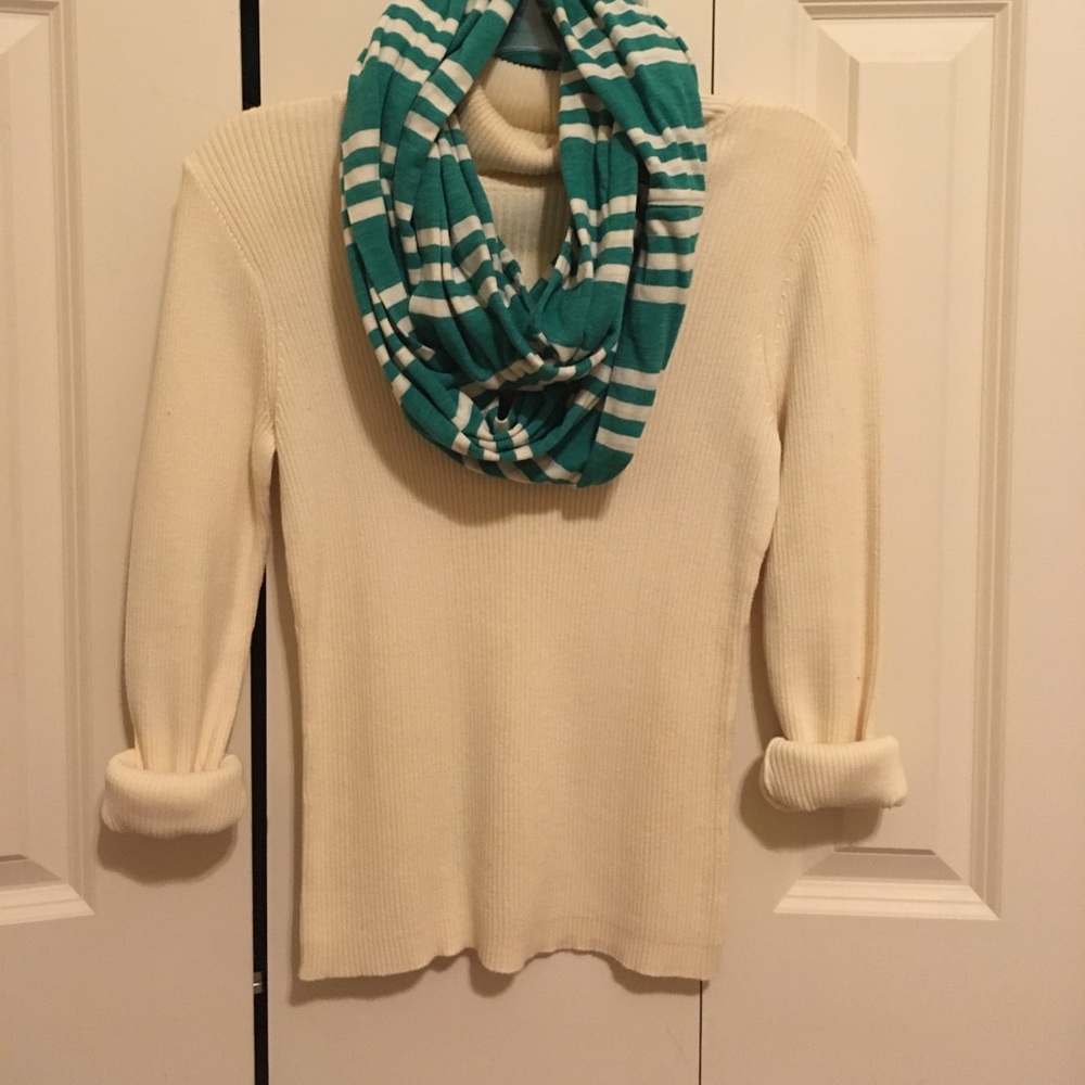 🍃Gap Sz M Long sleeve turtleneck.