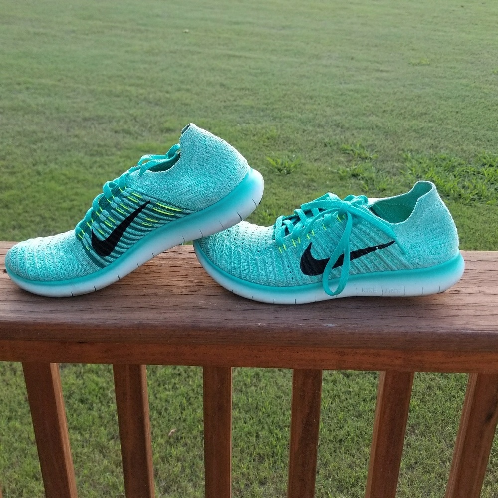 Nike free Flyknit sz 9