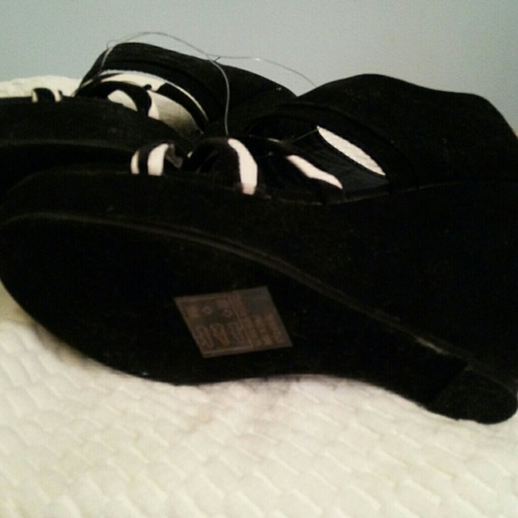Sandra wedges zebra size euro 39 us 9 - Picture 3 of 5