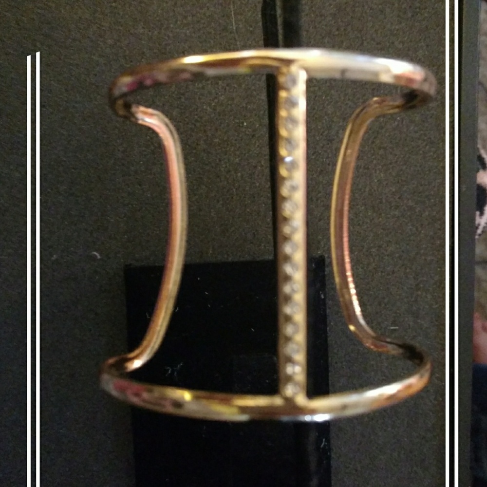 GORGEOUS BRAND NEW HANDMADE HANDCRAFTED BRACELET