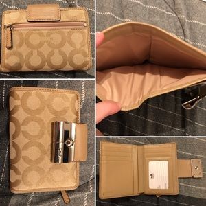 Coach Wallet - tan - good condition