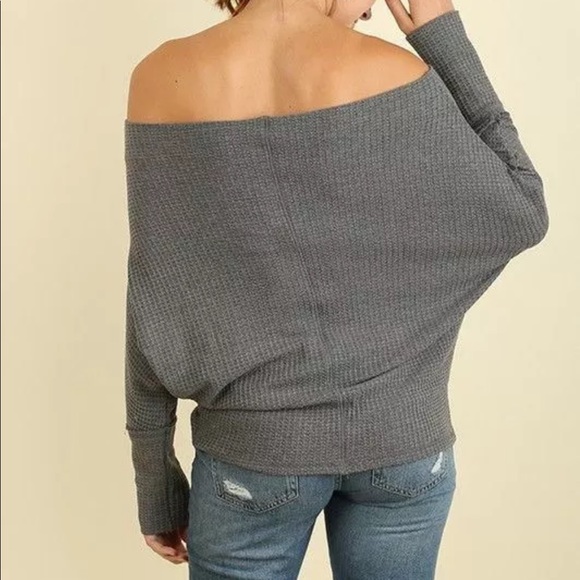 💙sale was 50$💙Off the shoulder top LAST ONE LRG - Picture 2 of 3