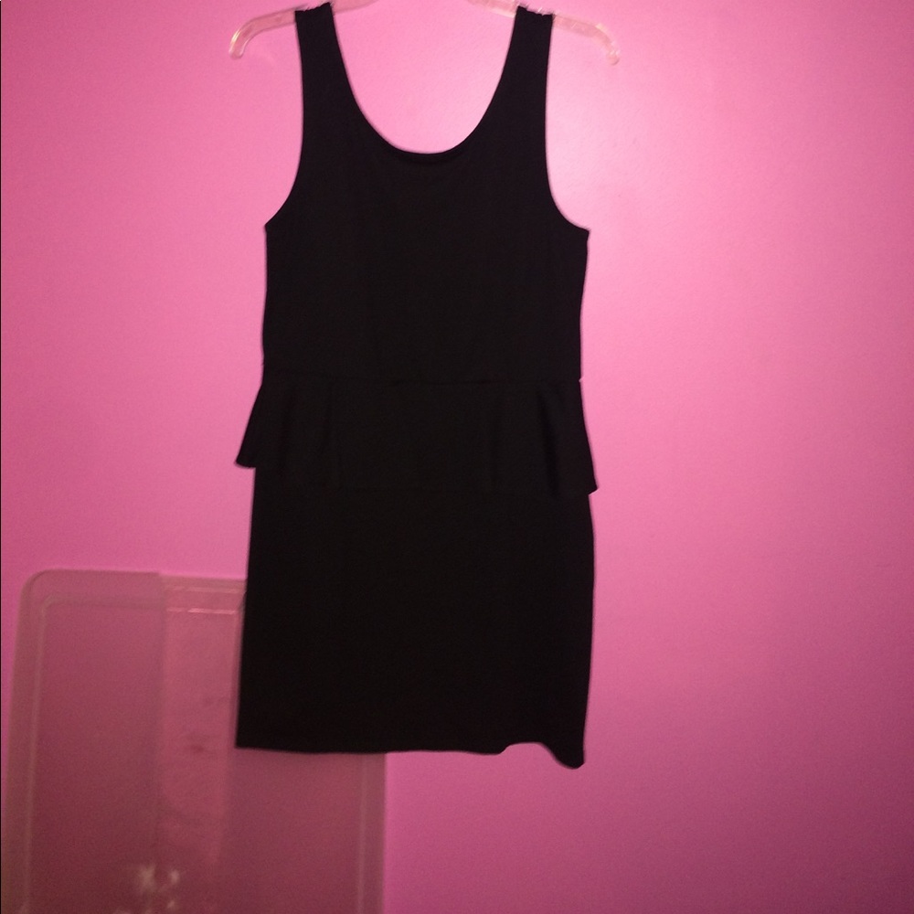 A black fitted dress