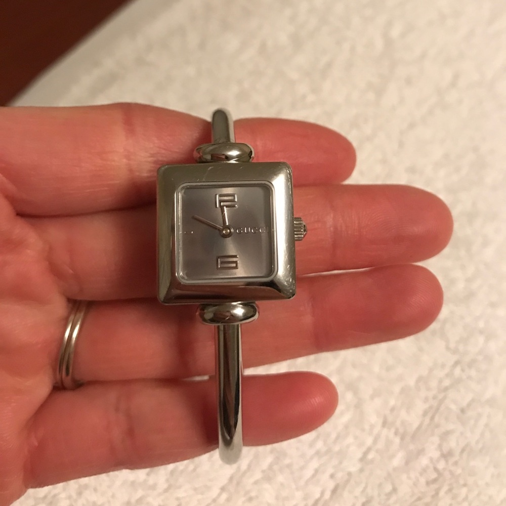 Gucci 1900 series watch