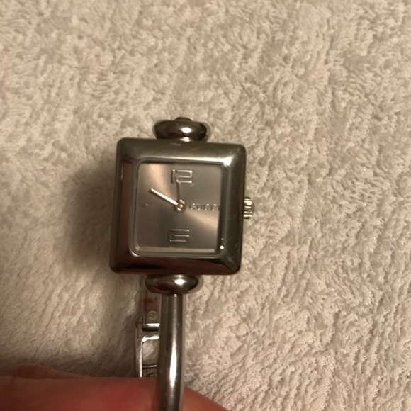 Gucci 1900 series watch - Picture 2 of 4