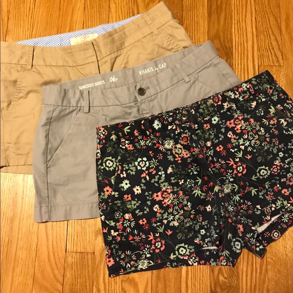 J. CREW GAP Chino Shorts 3 pairs Tan Gray Floral