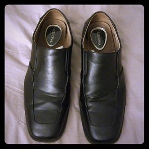 Men's black dress shoes