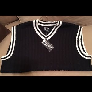 Men’s blue and white sweater