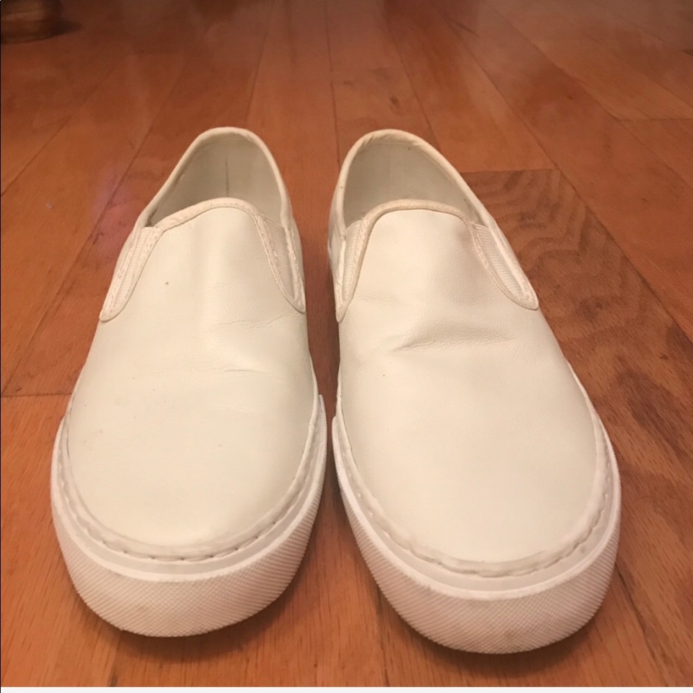 Gap leather slip on sneakers