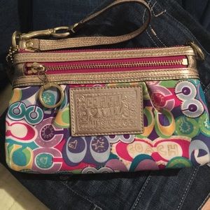 💞COACH POPPY Wristlet 💞