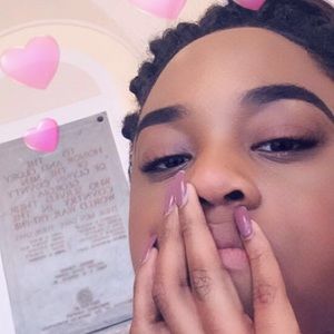 Meet your Posher, Destiny