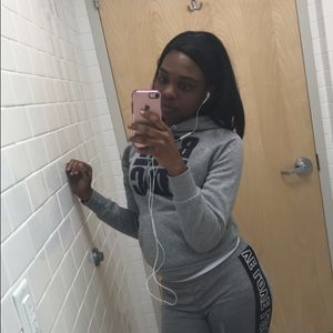 Meet your Posher, Adele