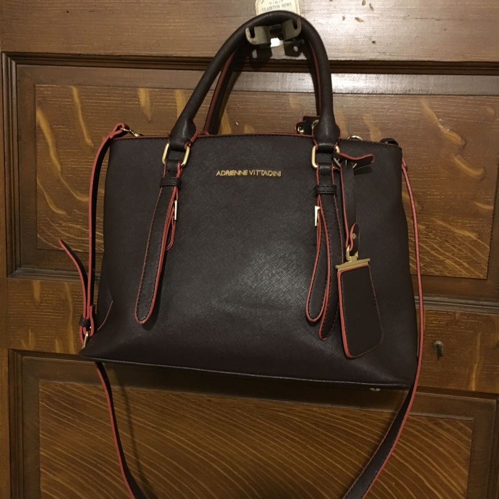 adrienne vittadini brown bag