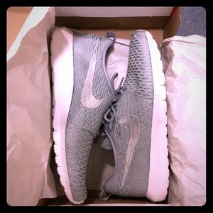 Nike Roshe Flyknit