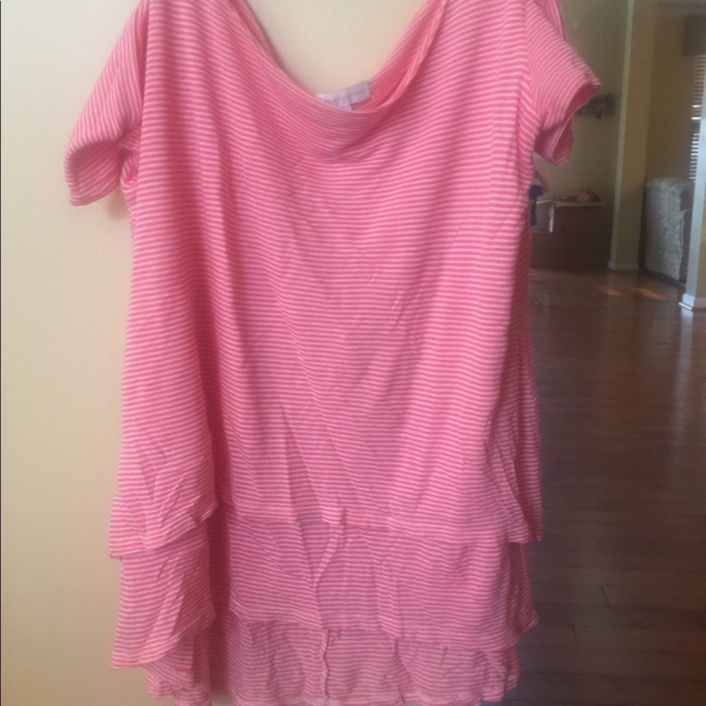 New York and Company cold shoulder top!