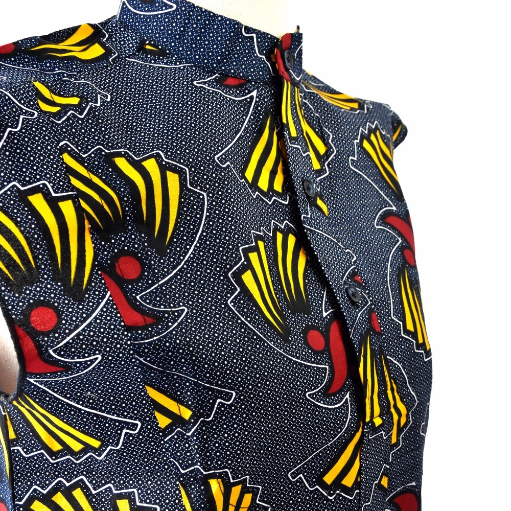 SOLD ❌African Print Women's Sleeveless  Shirt - Picture 4 of 5