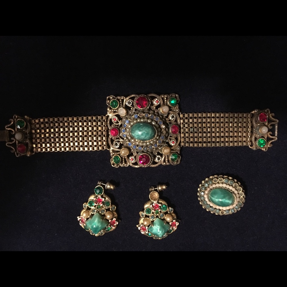 RARE Vintage 1939 Hollycraft Bracelet