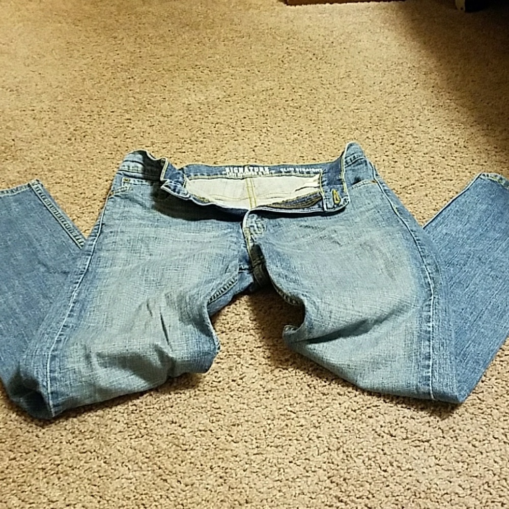 Levi's signature men's jeans 30 32. Gently worn.