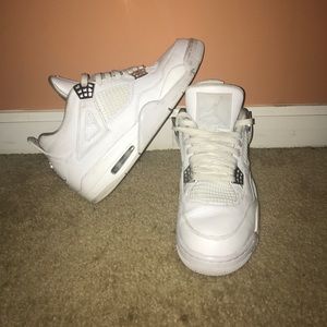 Jordan pure money 4s