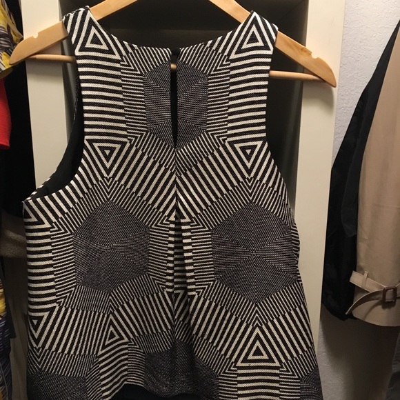 Top - Picture 2 of 2