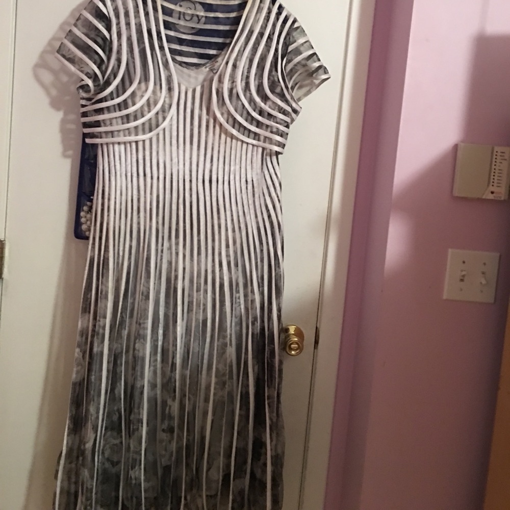 Beautiful Gray and white dress