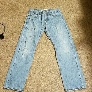 Mens 505 distressed levis.