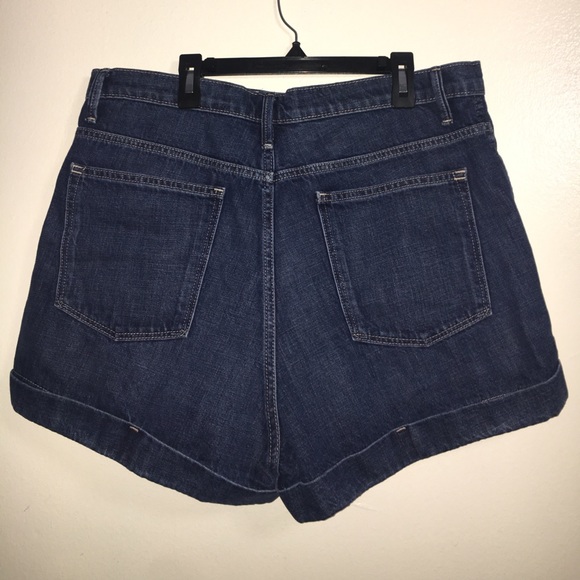 High waisted denim shorts - Picture 2 of 2
