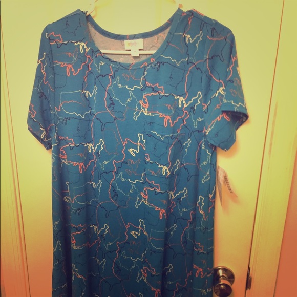 NWT Lularoe Carly - Picture 1 of 4