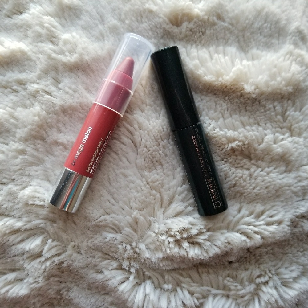 Clinique Chunk lip stick,  mascara and bag