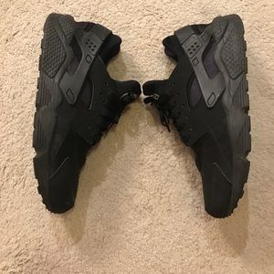 Men’s Nike Triple Black Huarache