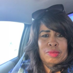 Meet your Posher, Veronica