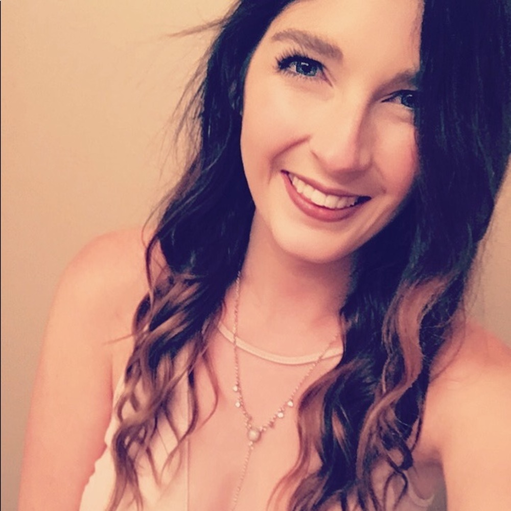 Meet your Posher, Lauren