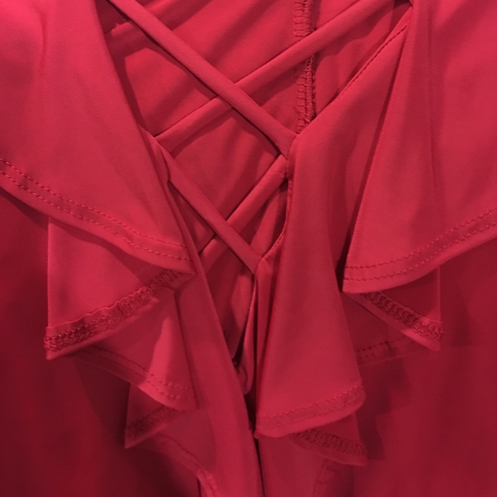 Red blouse - Picture 4 of 5