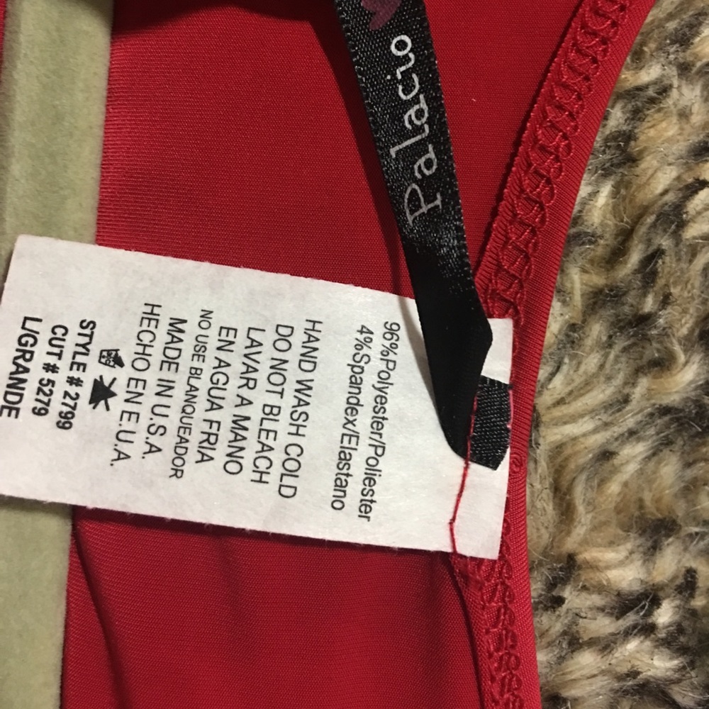 Red blouse - Picture 5 of 5