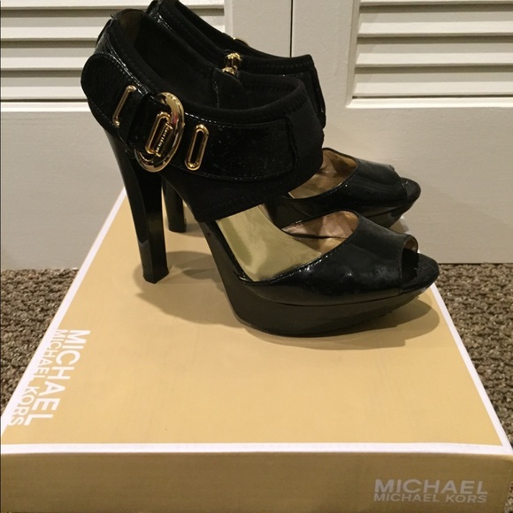 Michael Kors Shoes - Michael Kors heels