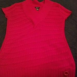 Short sleeve sweater