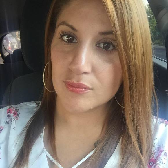 Meet your Posher, Lorena - Picture 1 of 1
