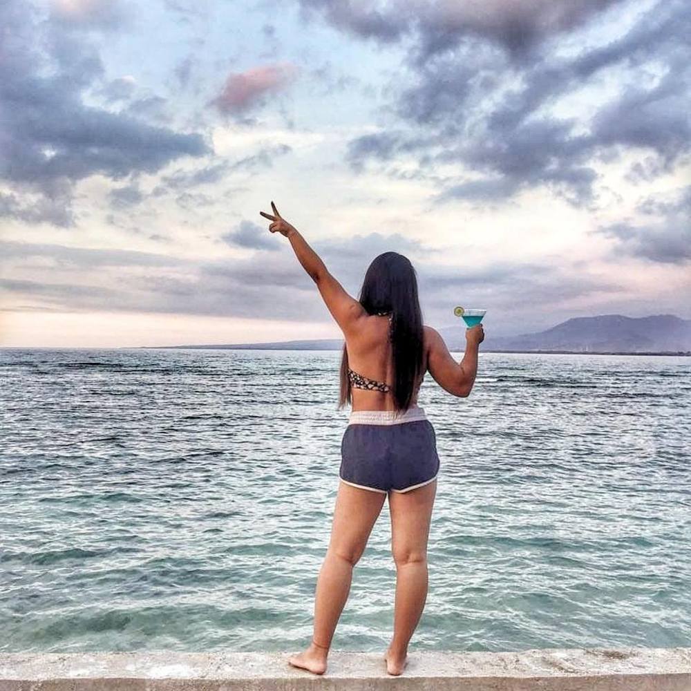 Meet your Posher, Sia