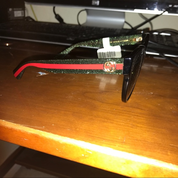 GUCCI SHADES - Picture 2 of 6