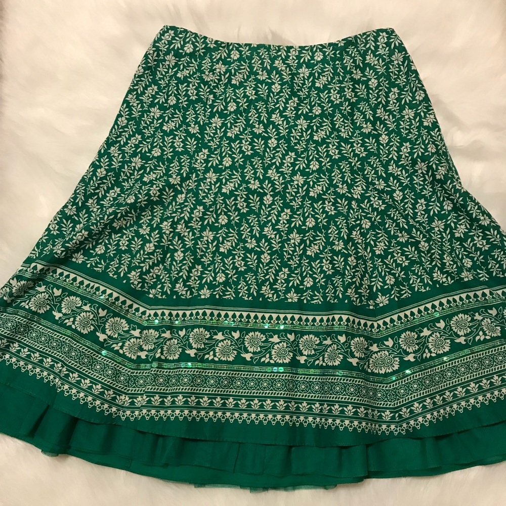 Green and white apt. 9 Flair skirt size 6