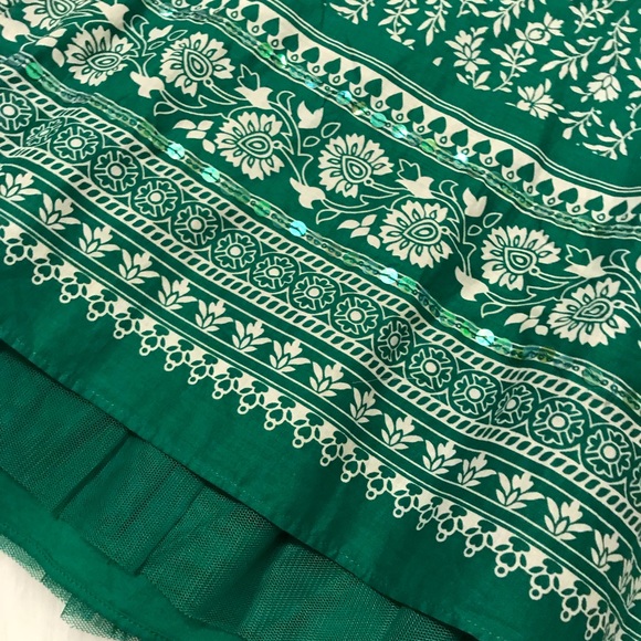 Green and white apt. 9 Flair skirt size 6 - Picture 2 of 5