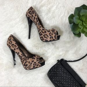 ‼️ Cheetah print suede peep toe platform heels