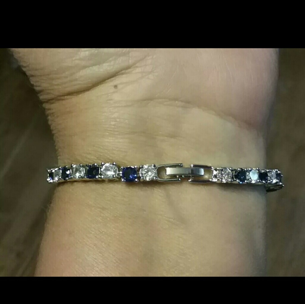 Spring Cleaning!!!!! Gorgeous bracelet