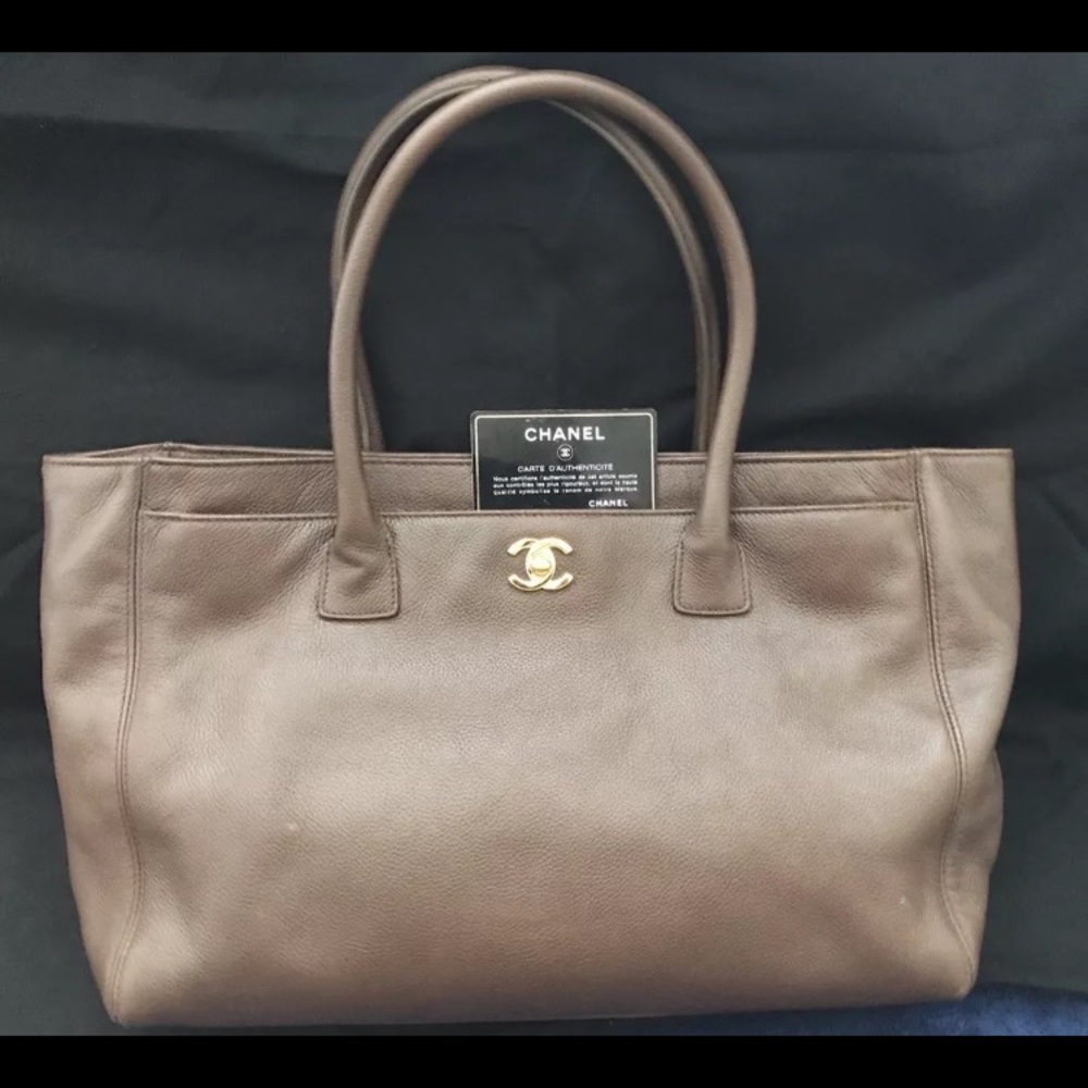 Chanel  Cerf Tote