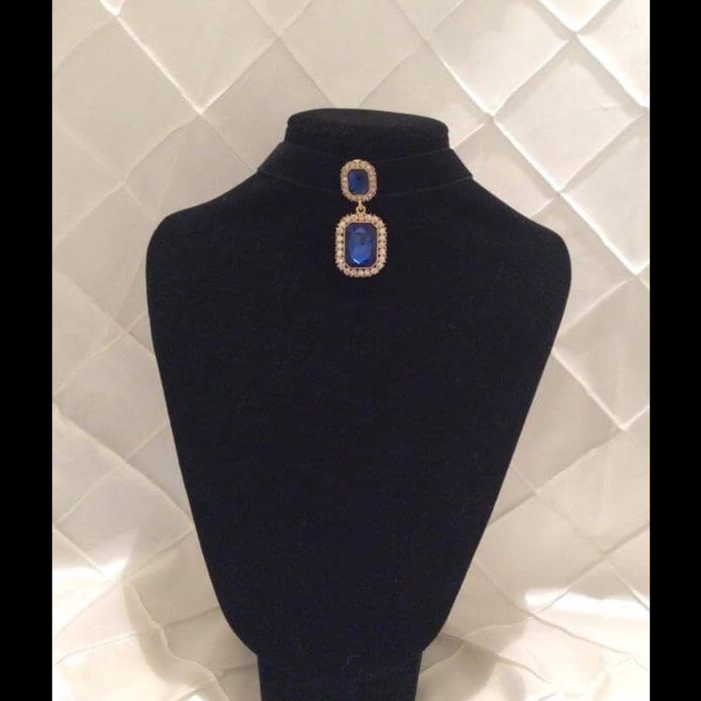 Fancy chokers - Picture 2 of 3