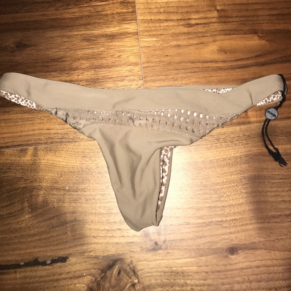 Acacia bottom xs